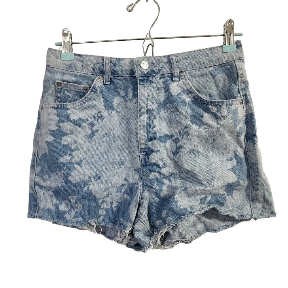 TOPSHOP Floral Denim Moto High Waist Raw Hem Mom Short Size US 6